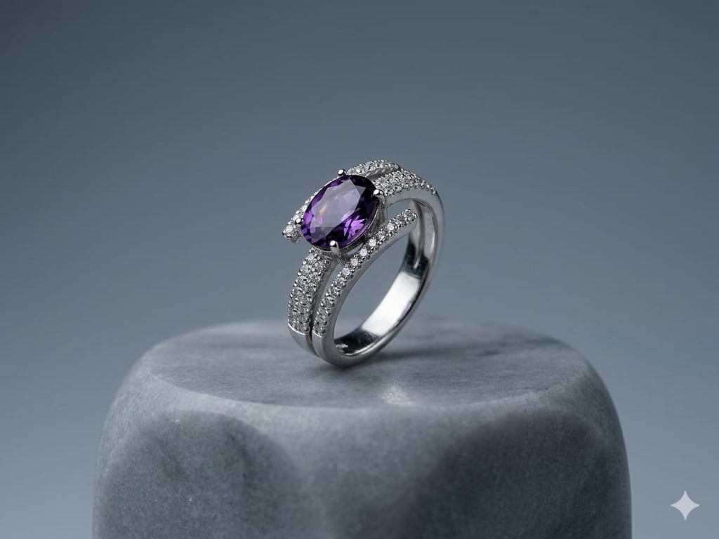 The Eclipse Pavé Split Ring – product photo
