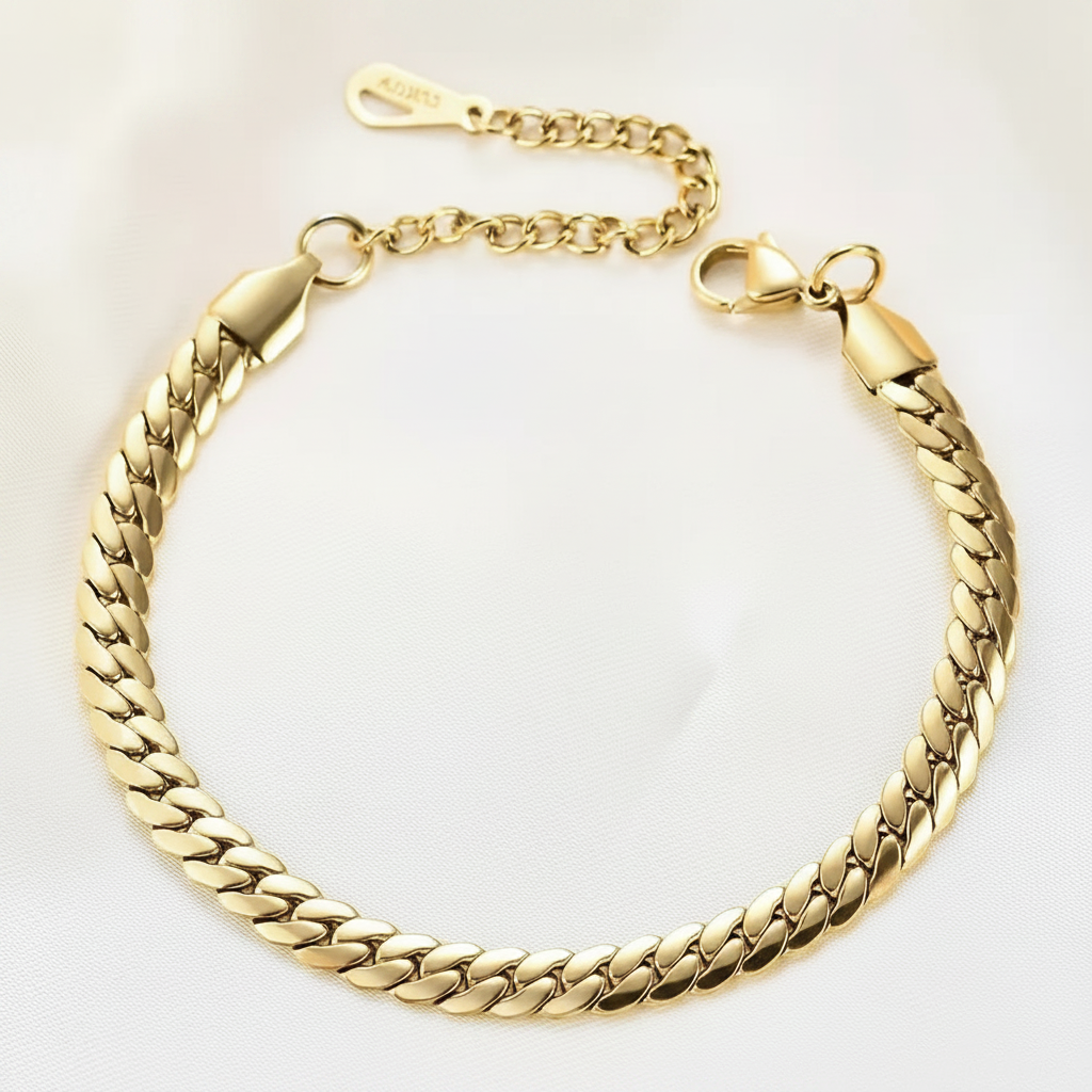 Miami Chain Bracelet - Studio White Background