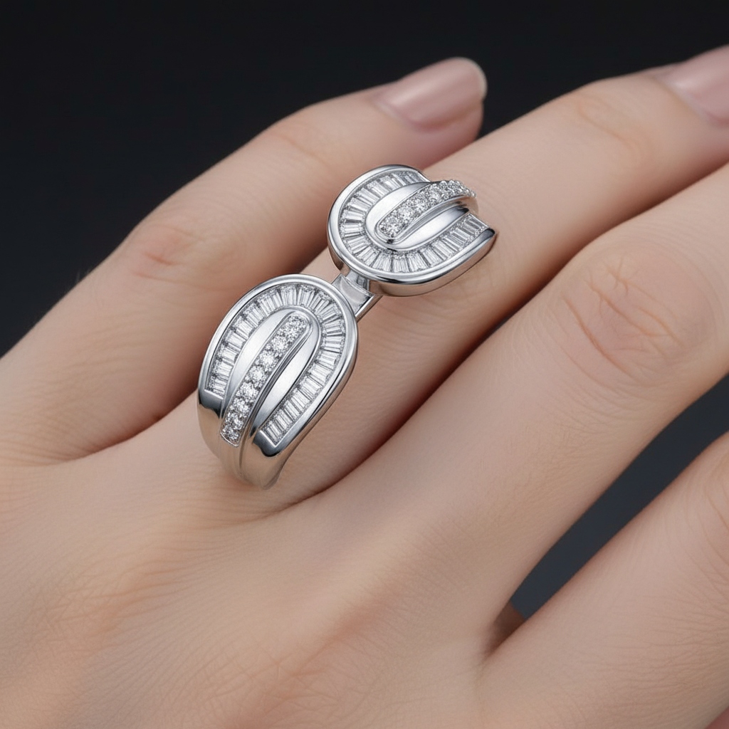 Apex Loop Ring – lifestyle shot